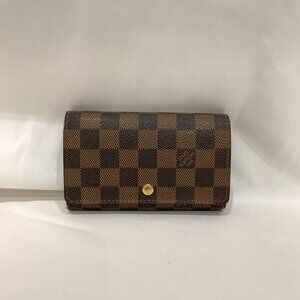 Louis Vuitton Damier Wallet